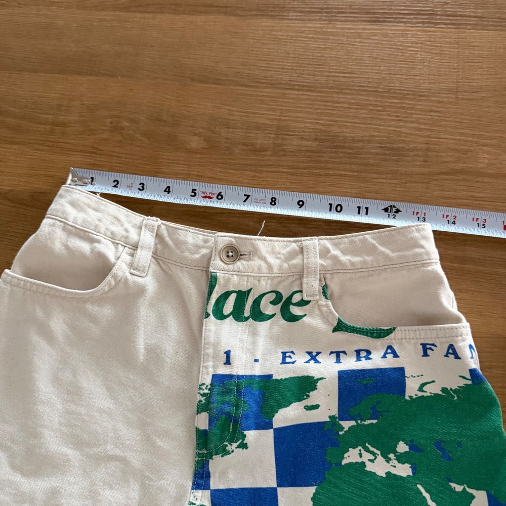 Vans No Place Like Home World Map Graphic Canvas Shorts Off White Size 27 - Picture 6 of 9